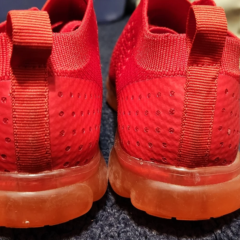 Sneakers - Picture 7 of 7